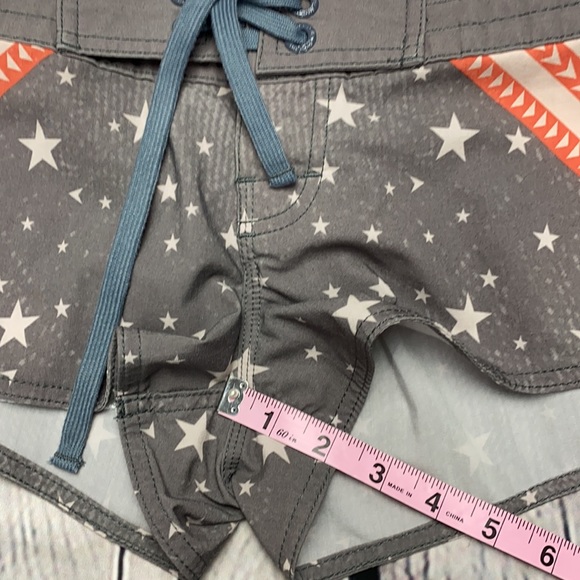 RIP CURL Gray/White/Orange Activewear Shorts Size: XS - Picture 12 of 17